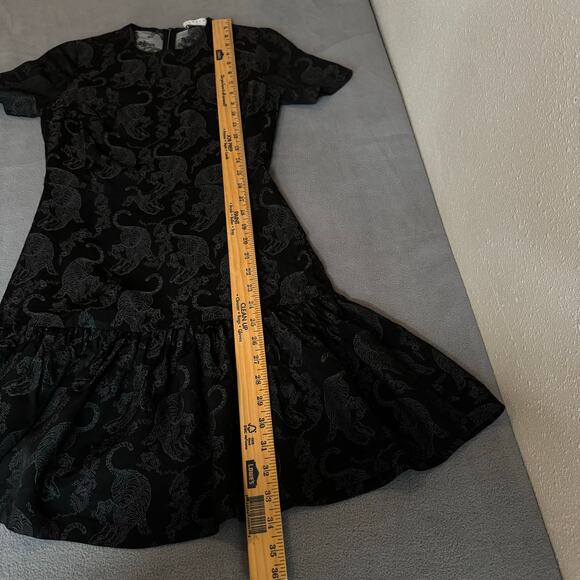 Sandro Paris Ruffle Hem Mini Dress Womens 1 Black Tiger Print Short Sleeve - Picture 10 of 16